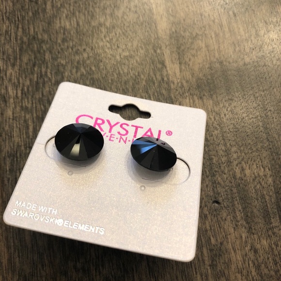 Earrings - Picture 2 of 3